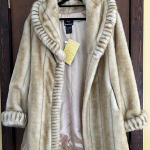 COPY - Dennis by Dennis Basso Faux Fur Coat - size small